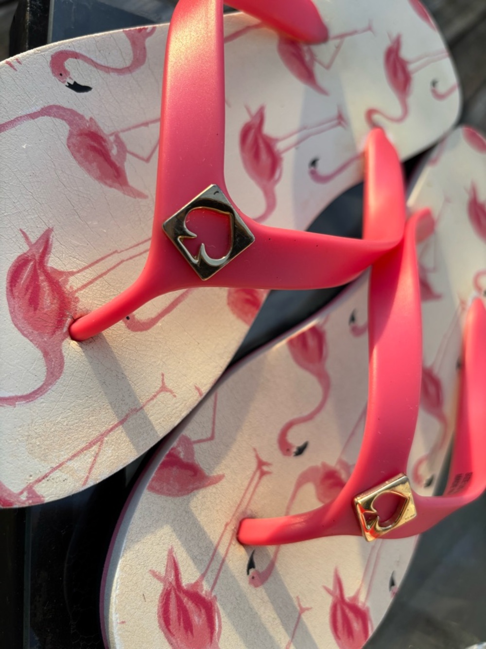 kate spade Pink Flamingo Print Flip Flop Casual Sandals with Gold Logo Size 9